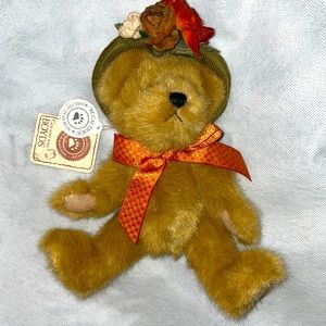 Super Cure Boyd’s TJ’S Best Dressed Collection.